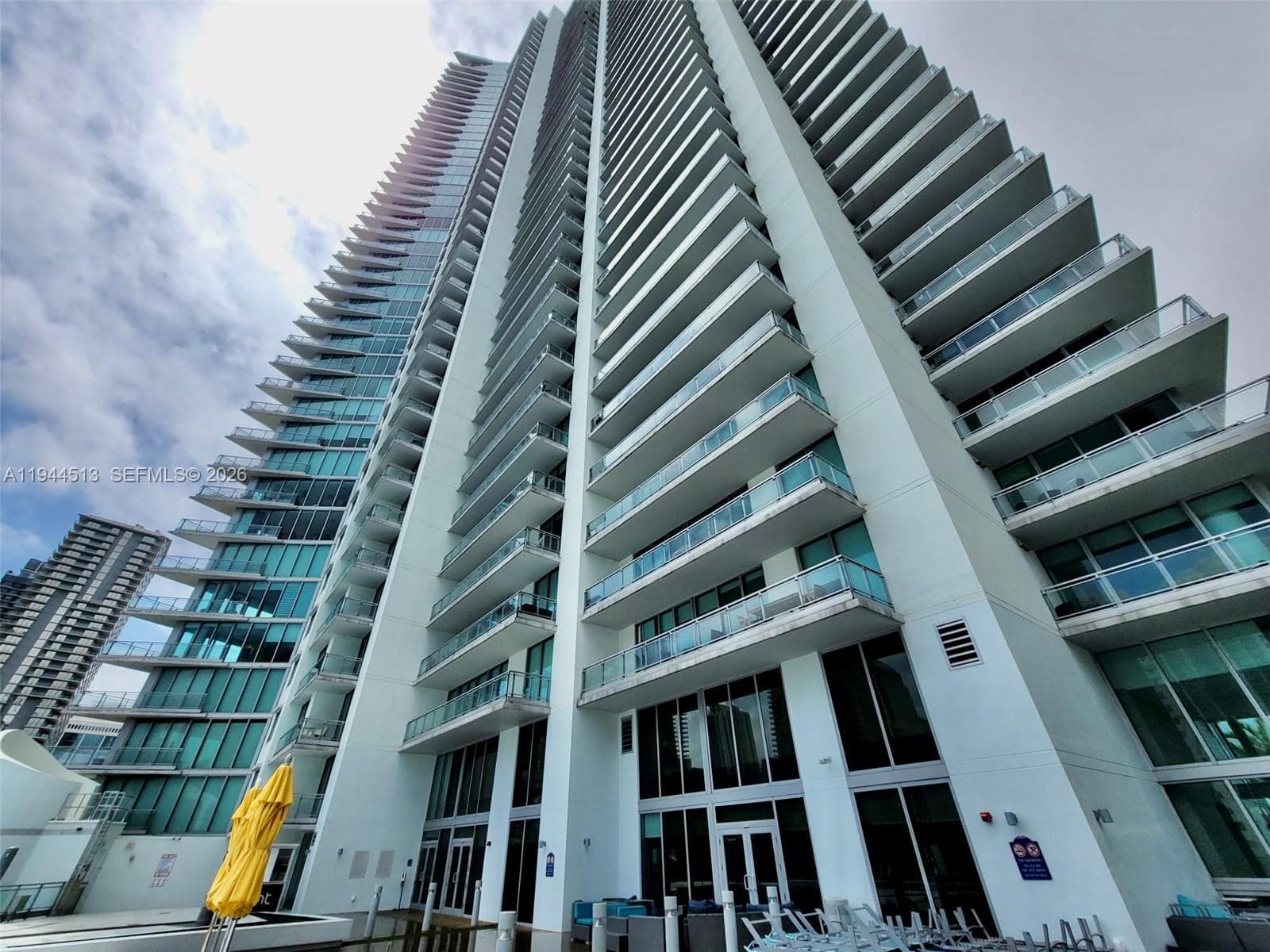 92 SW 3rd St # 1808, Miami FL 33130 — 25
