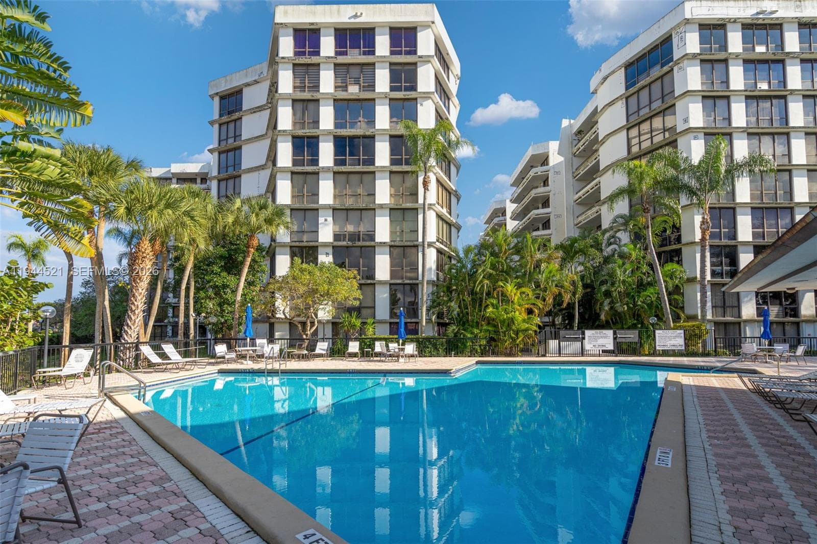 13953 Kendale Lakes Cir # 608B, Miami FL 33183 — 1