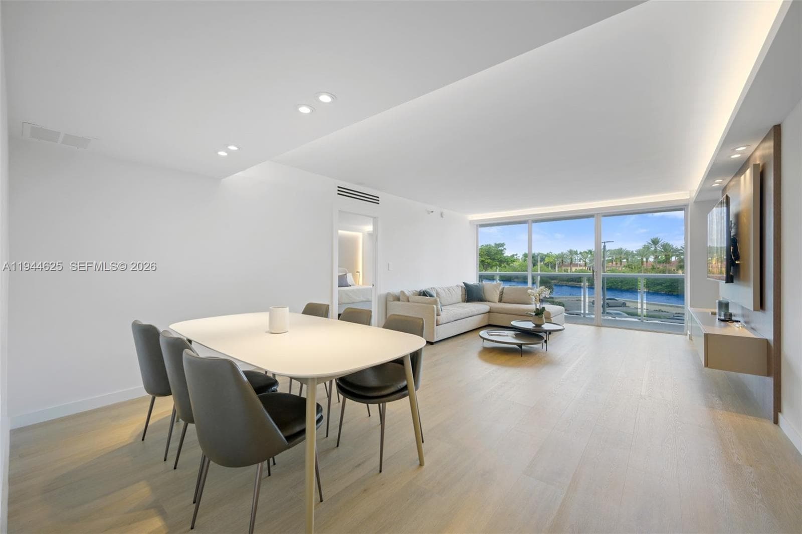 20505 E Country Club Dr # 231, Aventura FL 33180 — 2