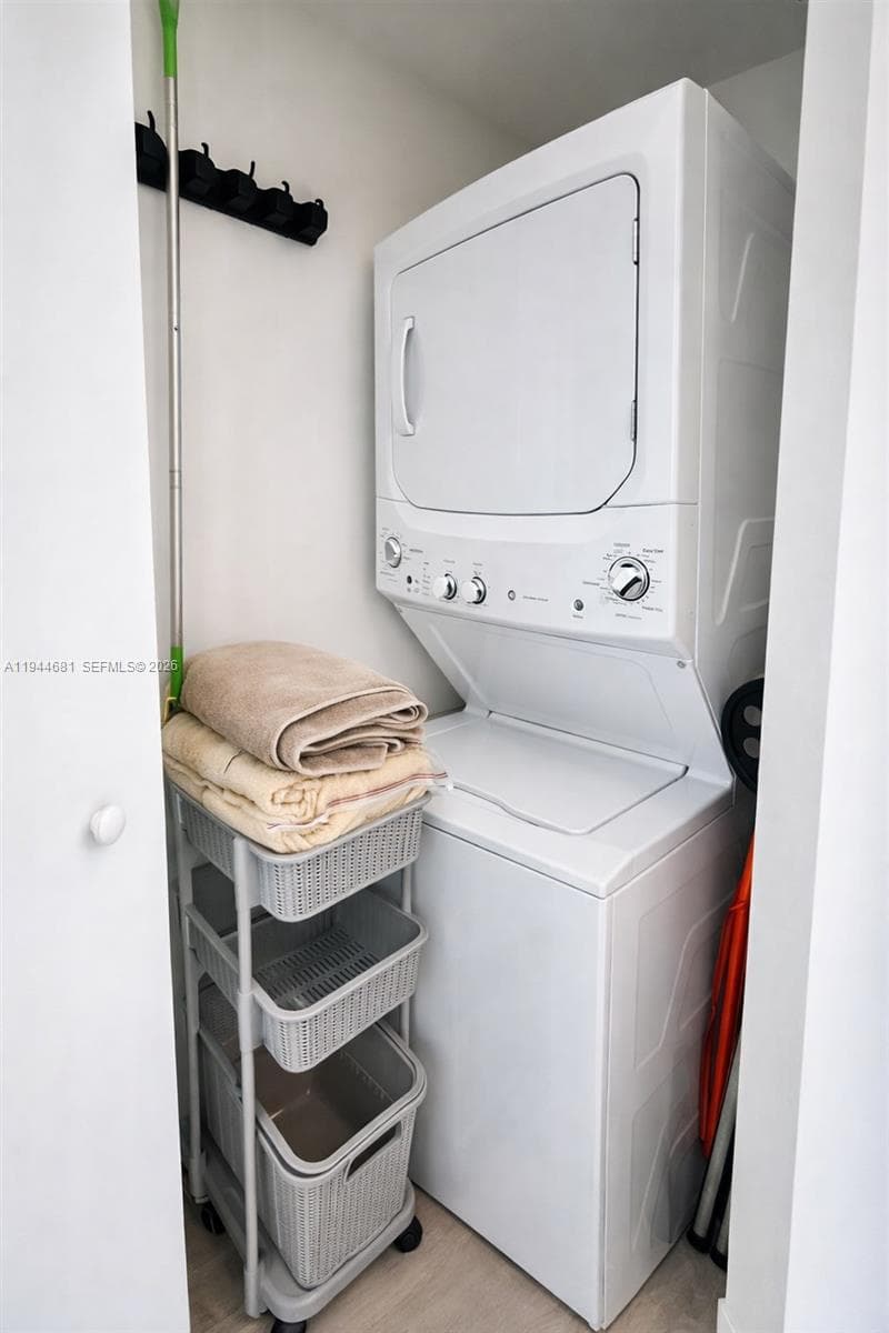 45 SW 9th St # 3008, Miami FL 33130 — 12