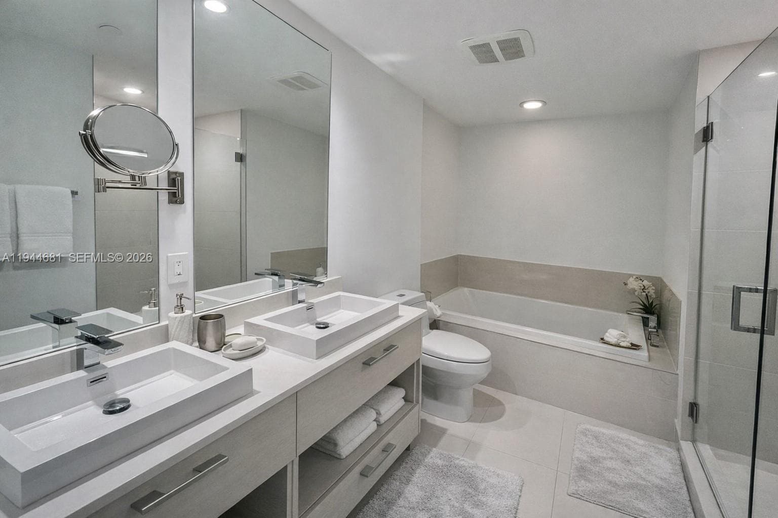 45 SW 9th St # 3008, Miami FL 33130 — 8