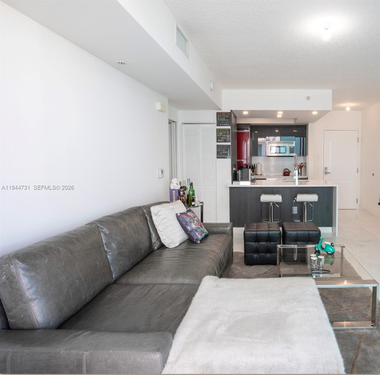 110 Washington Ave # 1722, Miami Beach FL 33139 — 2