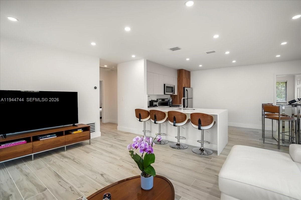 70 NW 47th Ter, Miami FL 33127 — 7