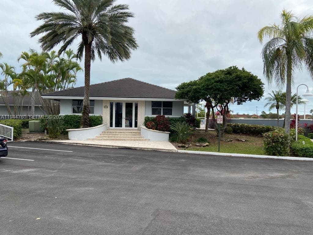 8640 SW 212th St # 304, Cutler Bay FL 33189 — 16