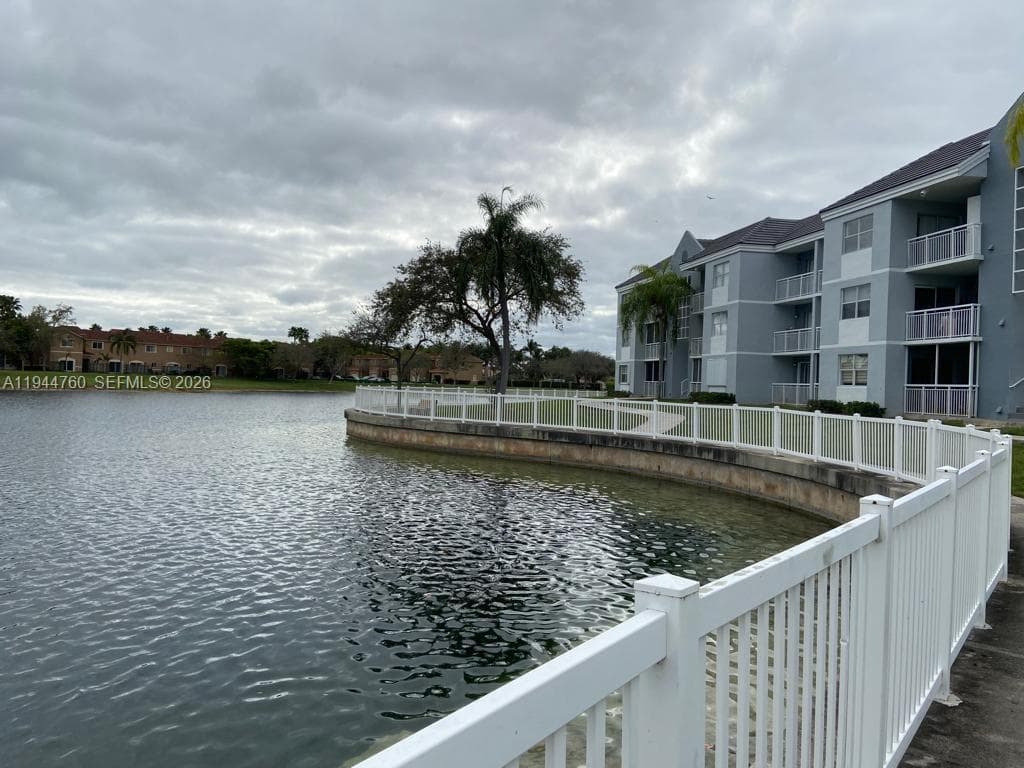 8640 SW 212th St # 304, Cutler Bay FL 33189 — 11