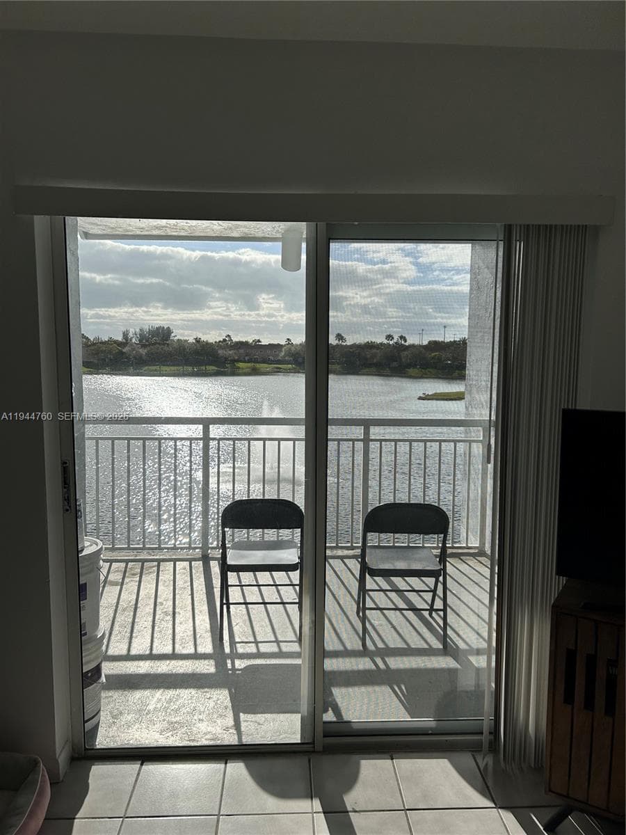8640 SW 212th St # 304, Cutler Bay FL 33189 — 4