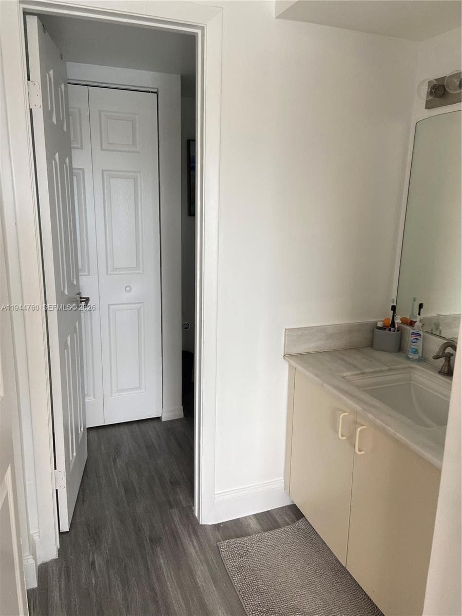 8640 SW 212th St # 304, Cutler Bay FL 33189 — 8