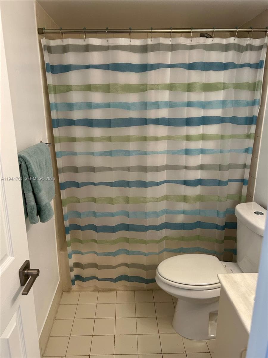 8640 SW 212th St # 304, Cutler Bay FL 33189 — 25