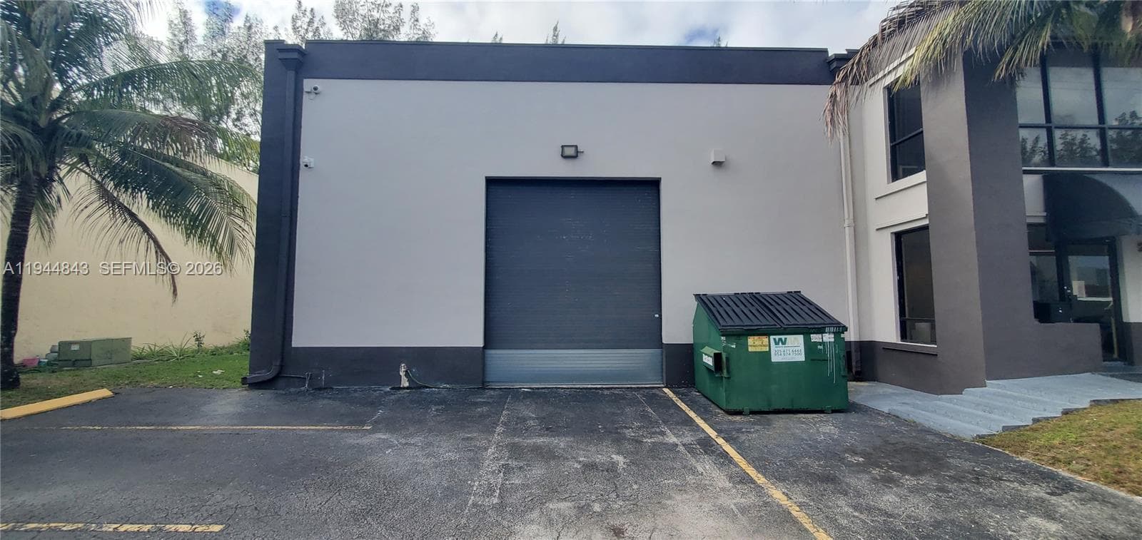 2100 NW 93rd Ave, Doral FL 33172 — 16
