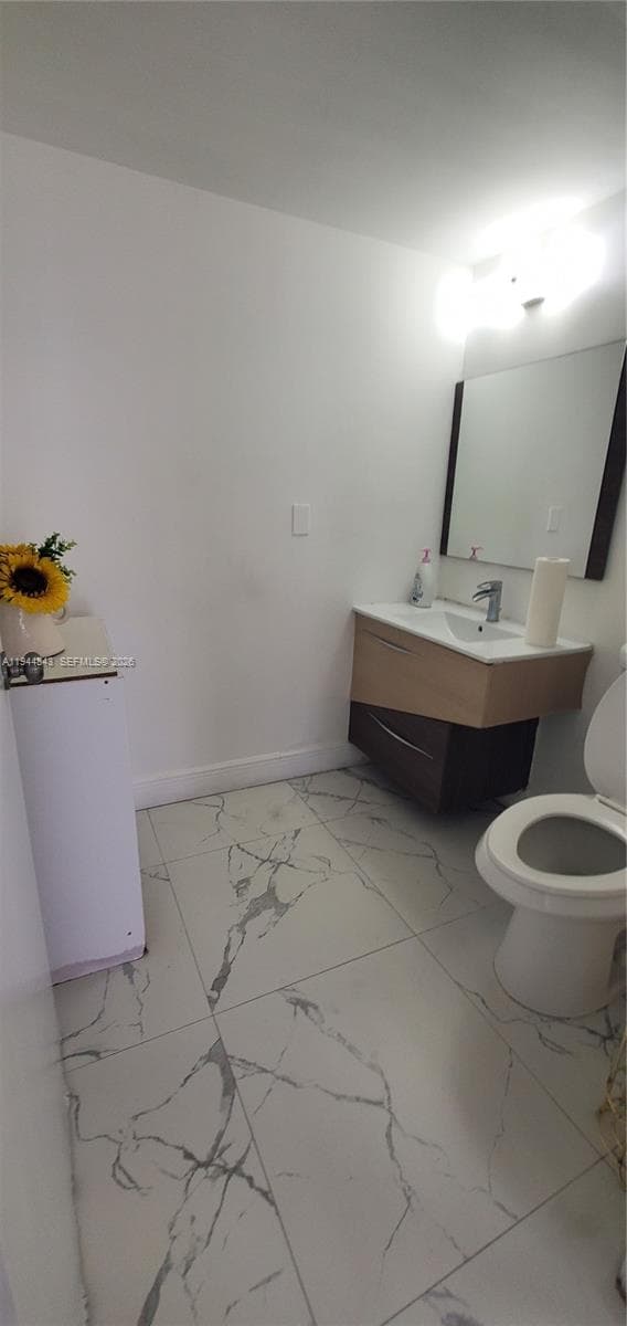 2100 NW 93rd Ave, Doral FL 33172 — 21