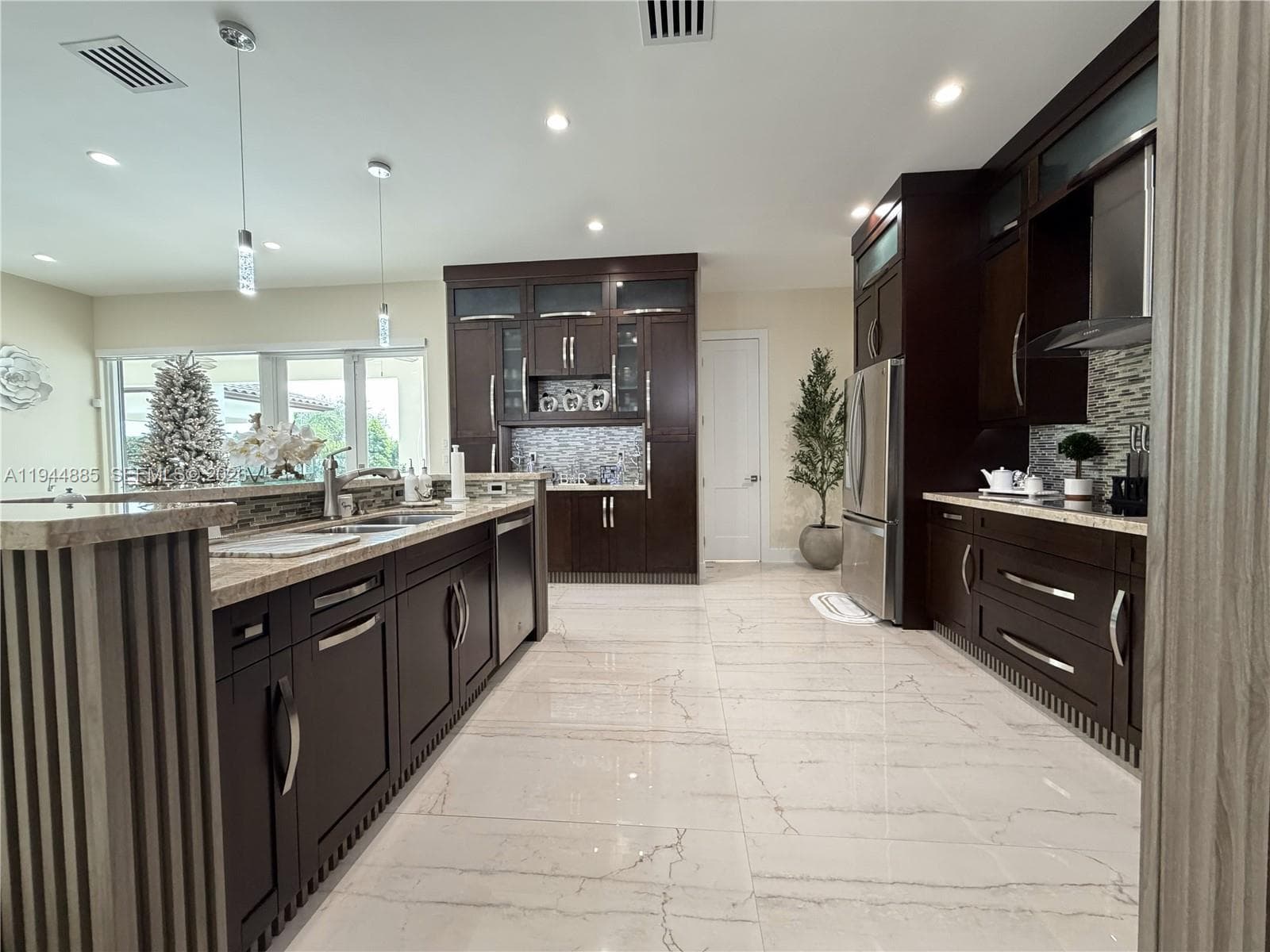 Lee Manor 3rd Addn, Miami, FL — 12