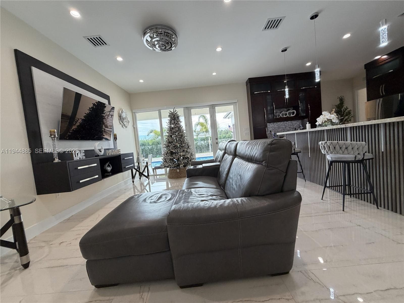 Lee Manor 3rd Addn, Miami, FL — 9