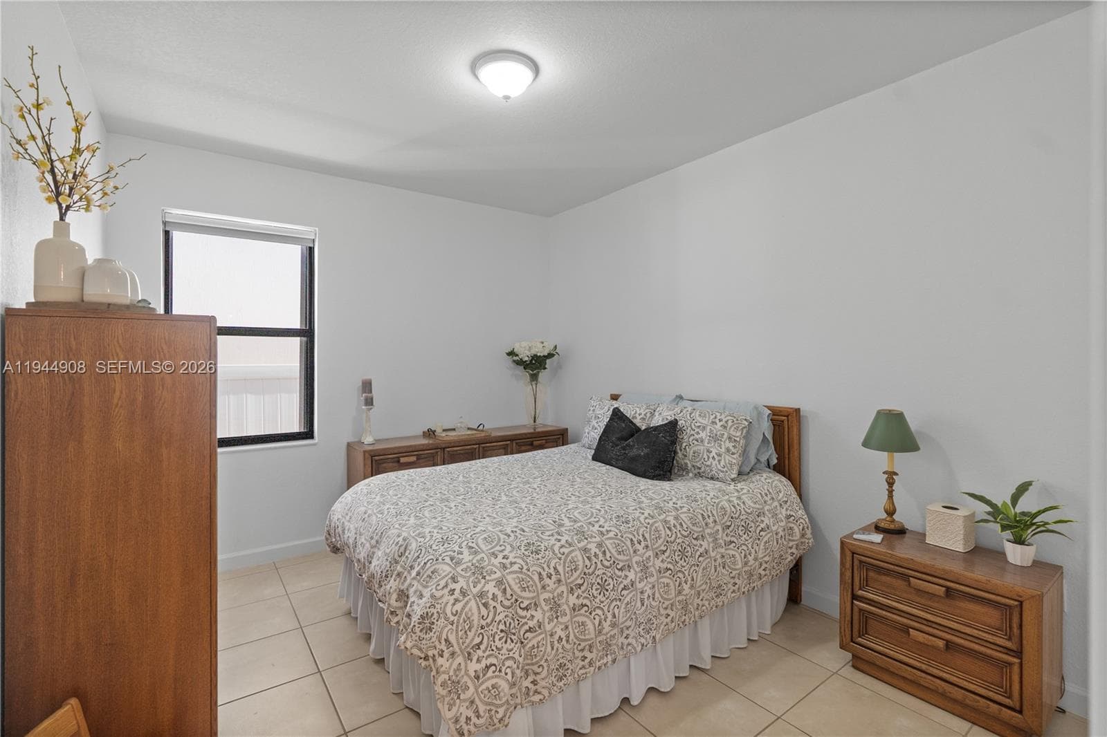 3573 W 93rd Pl, Hialeah FL 33018 — 13