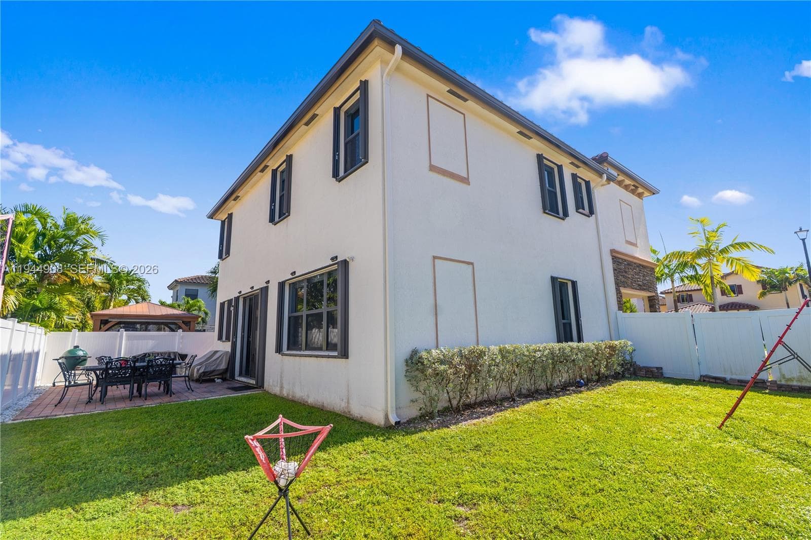 3573 W 93rd Pl, Hialeah FL 33018 — 32