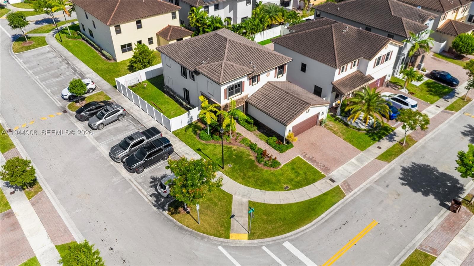 3573 W 93rd Pl, Hialeah FL 33018 — 35