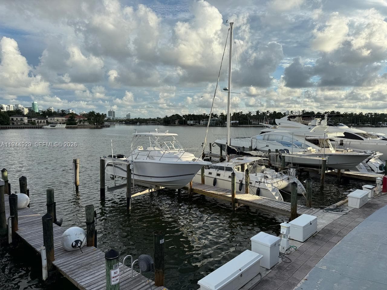 900 Bay Dr # 410, Miami Beach FL 33141 — 27