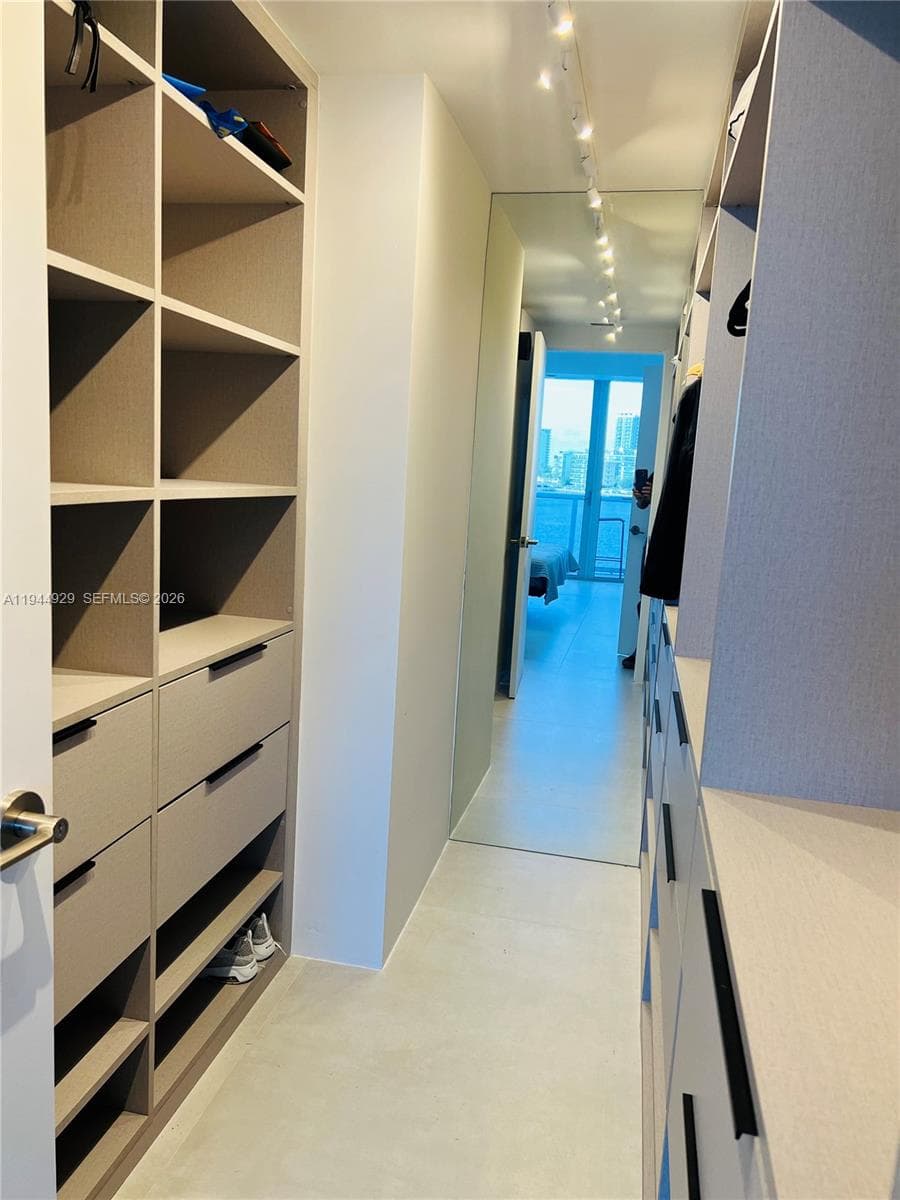 900 Bay Dr # 410, Miami Beach FL 33141 — 13