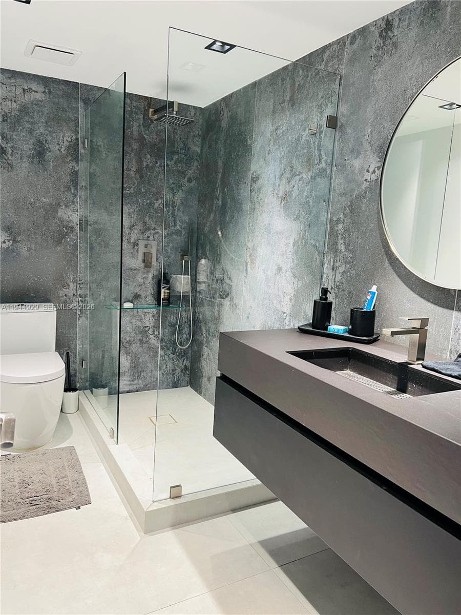900 Bay Dr # 410, Miami Beach FL 33141 — 17