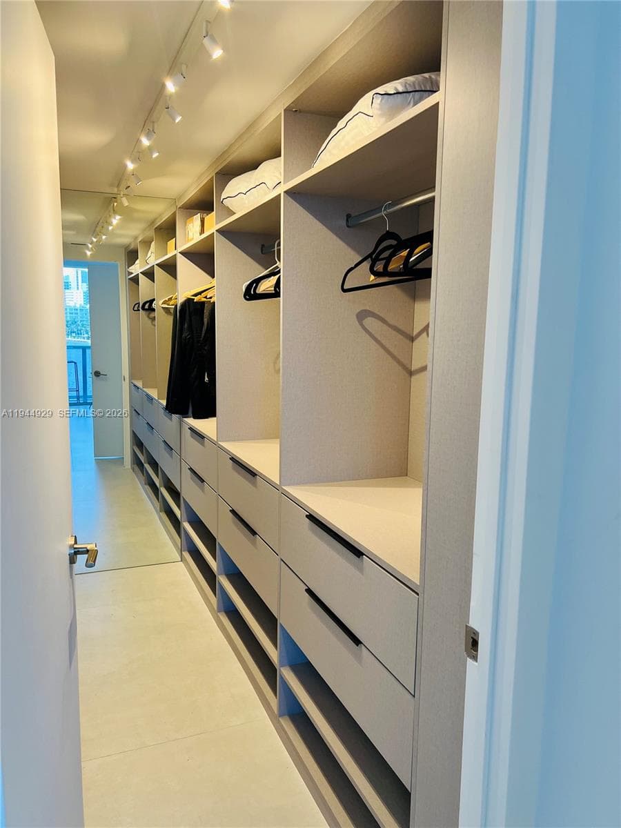 900 Bay Dr # 410, Miami Beach FL 33141 — 12