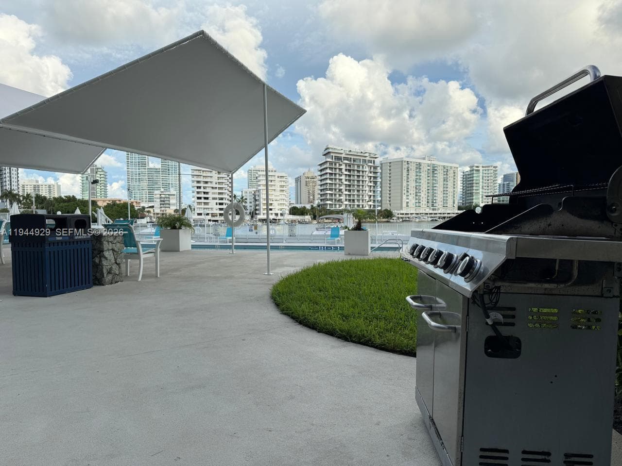 900 Bay Dr # 410, Miami Beach FL 33141 — 26