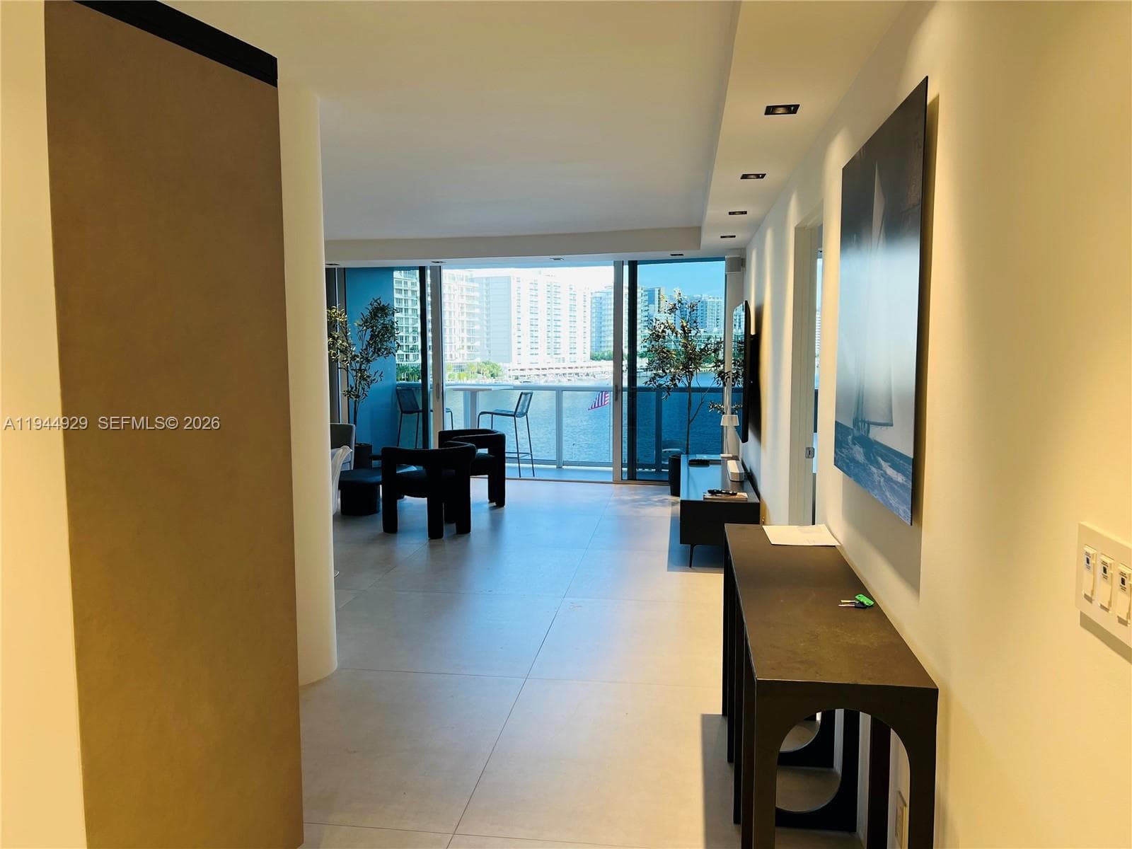 900 Bay Dr # 410, Miami Beach FL 33141 — 18