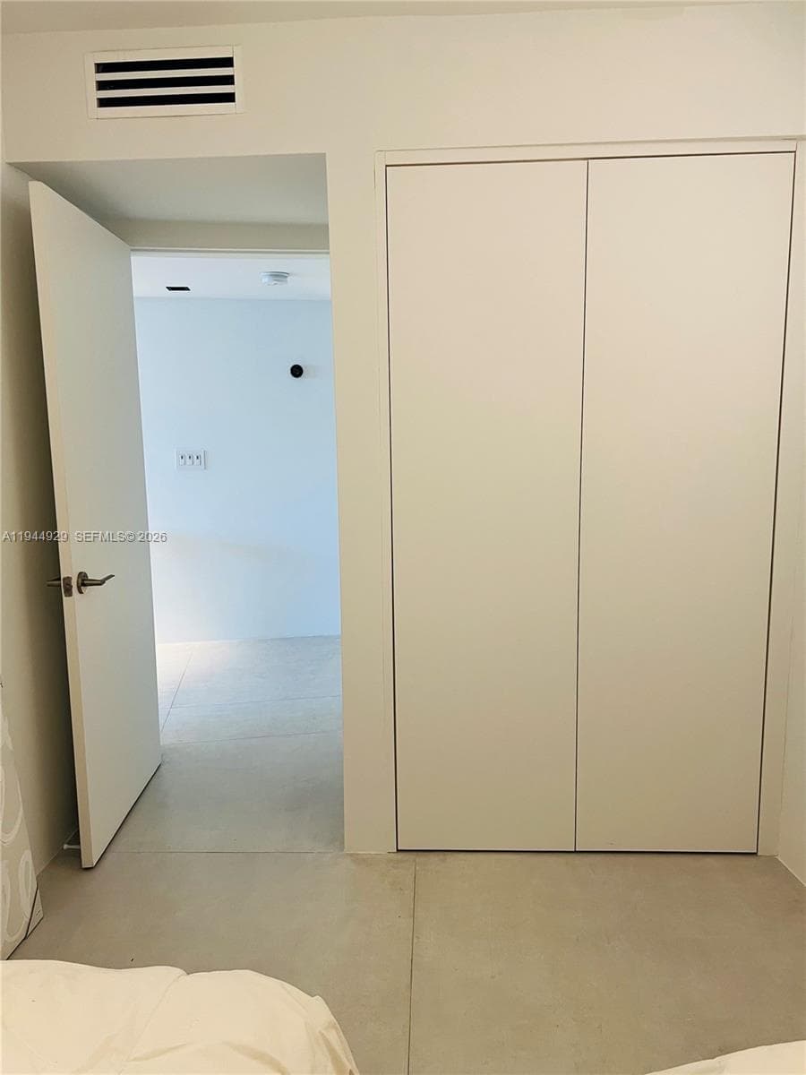 900 Bay Dr # 410, Miami Beach FL 33141 — 15
