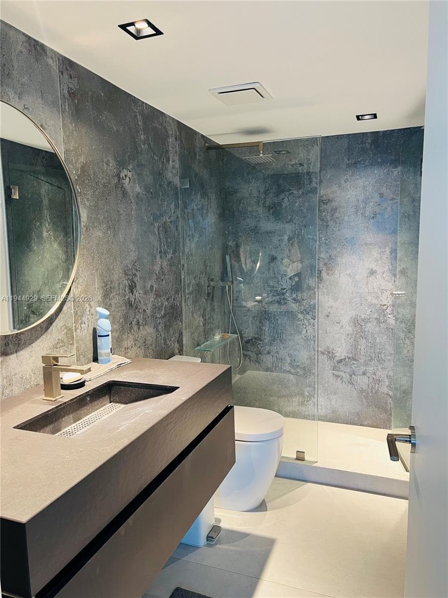 900 Bay Dr # 410, Miami Beach FL 33141 — 11