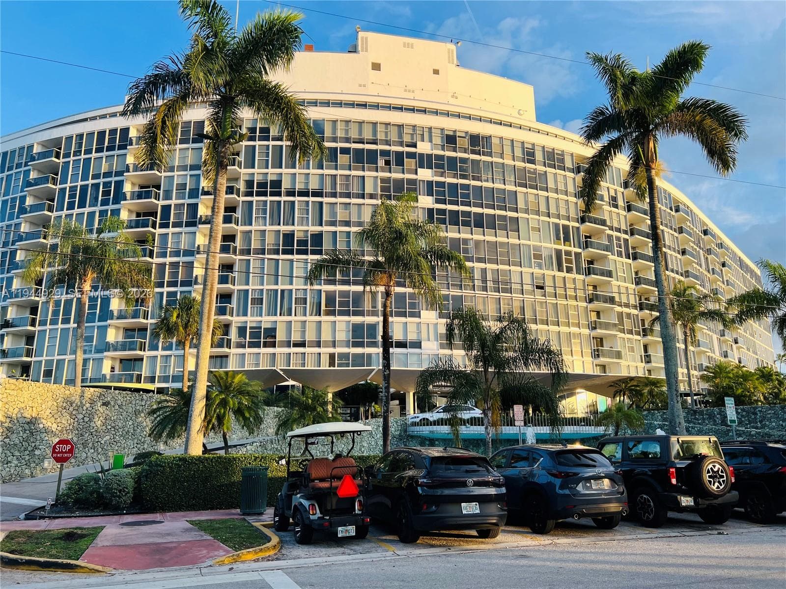 900 Bay Dr # 410, Miami Beach FL 33141 — 40