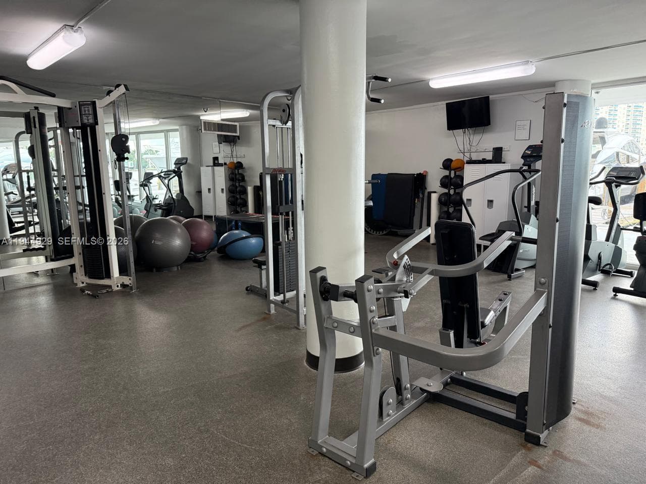 900 Bay Dr # 410, Miami Beach FL 33141 — 31