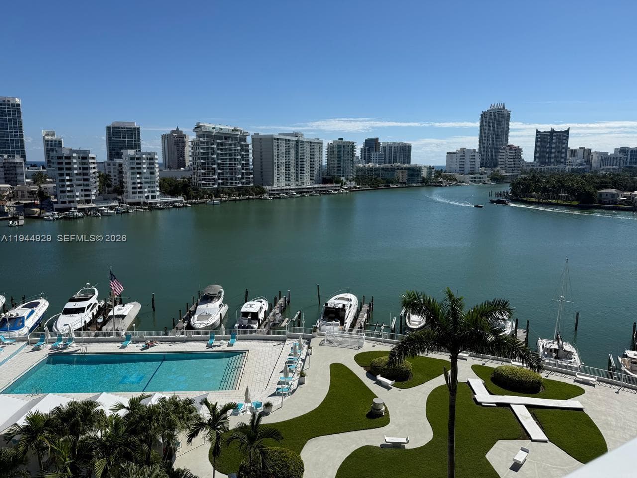 900 Bay Dr # 410, Miami Beach FL 33141 — 21