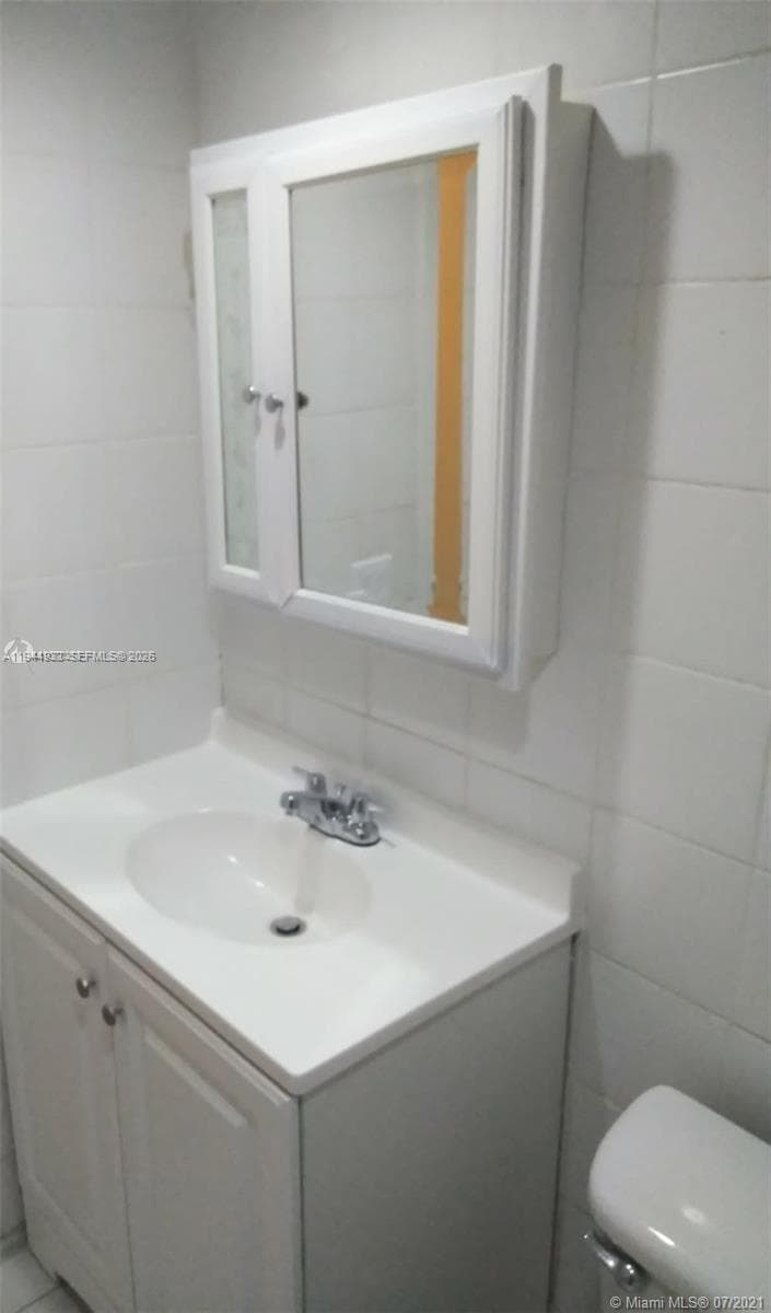 1325 W 68th St # 221, Hialeah FL 33014 — 9