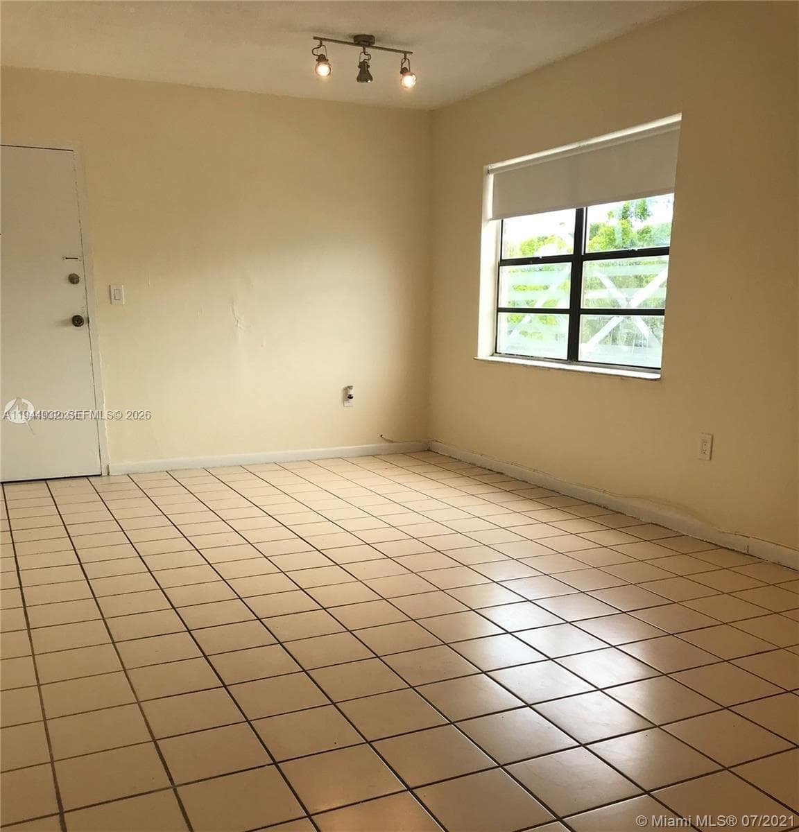 1325 W 68th St # 221, Hialeah FL 33014 — 4