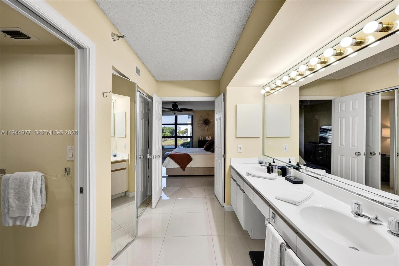 3530 Mystic Pointe Dr # 303, Aventura FL 33180 — 17