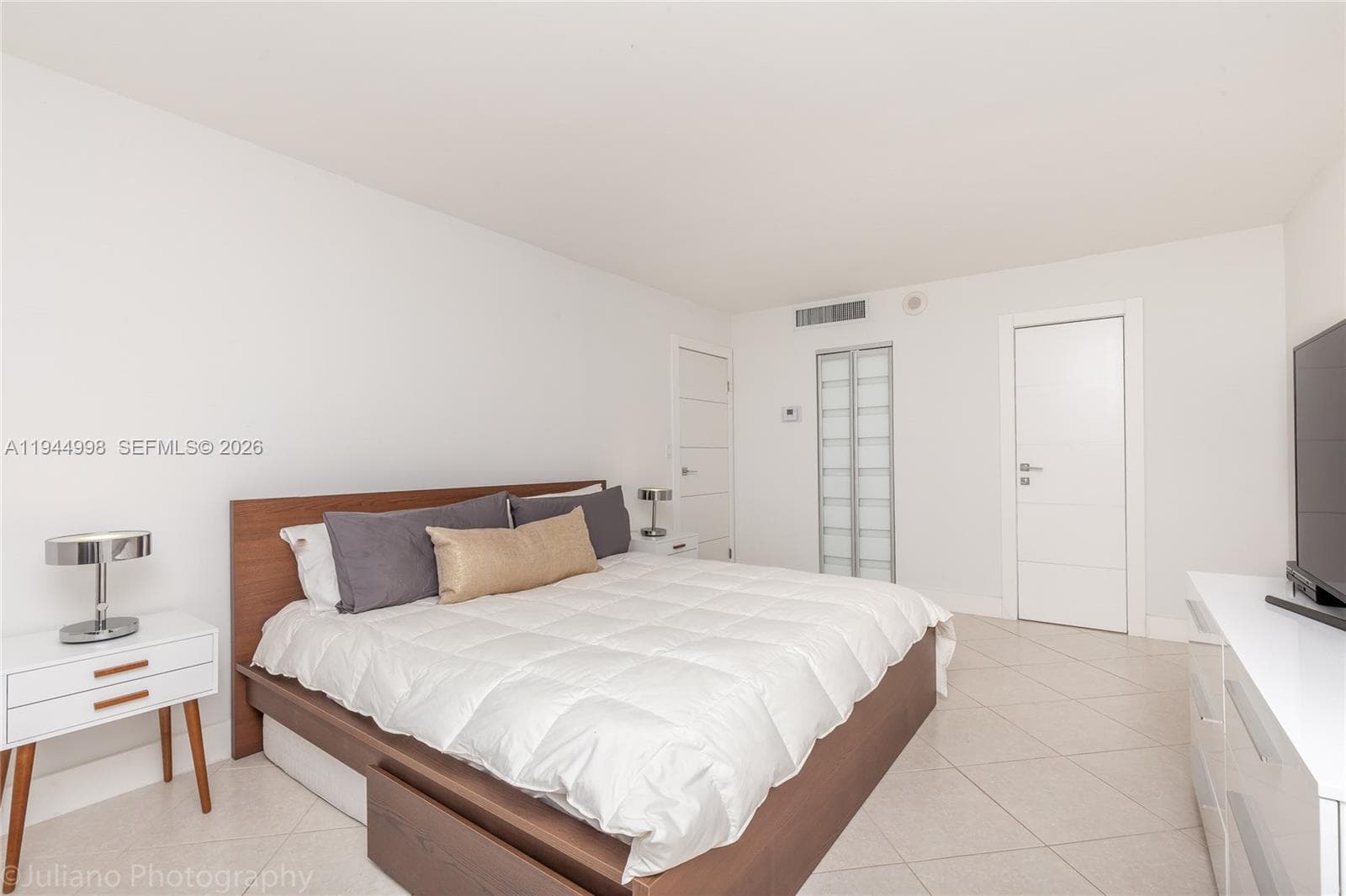 5555 Collins Ave # 9U, Miami Beach FL 33140 — 10