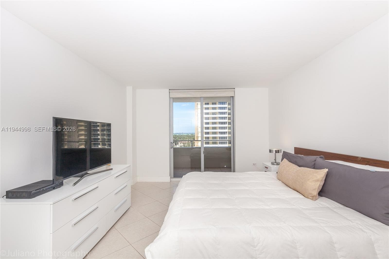 5555 Collins Ave # 9U, Miami Beach FL 33140 — 11