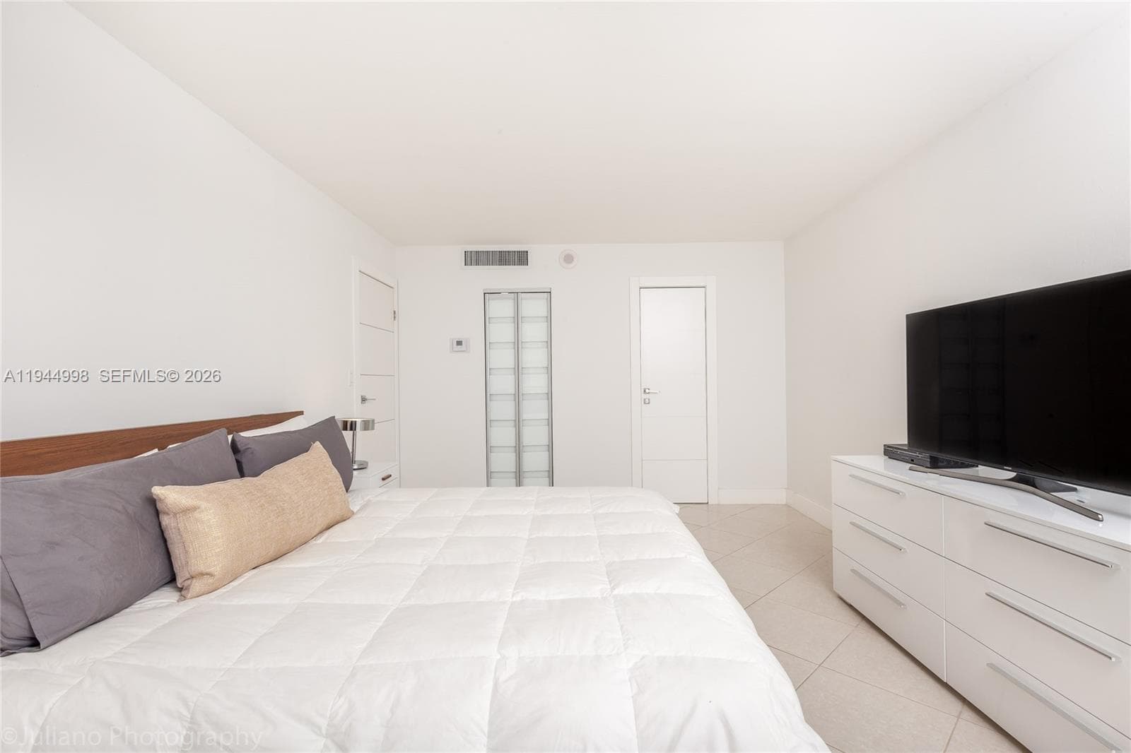 5555 Collins Ave # 9U, Miami Beach FL 33140 — 29