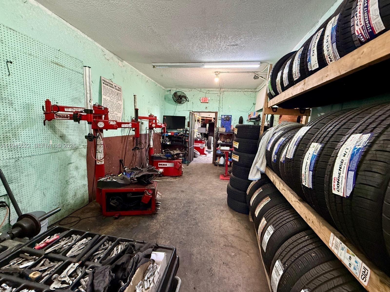 4190 E 4th Ave, Hialeah FL 33013 — 16
