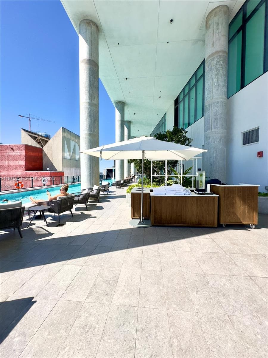 398 NE 5th St # 2114, Miami FL 33132 — 25