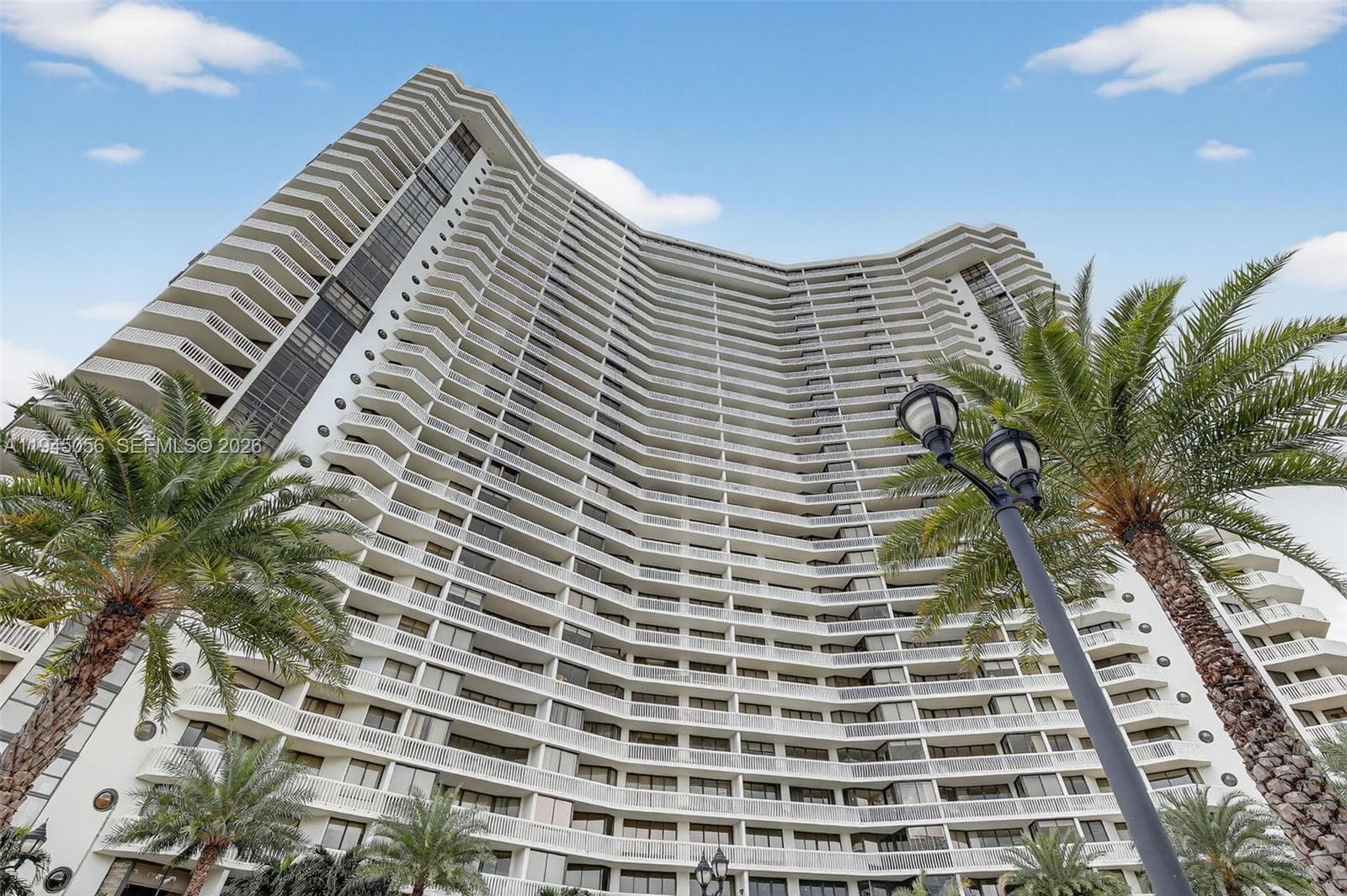 1000 Island Blvd # 312, Aventura FL 33160 — 28
