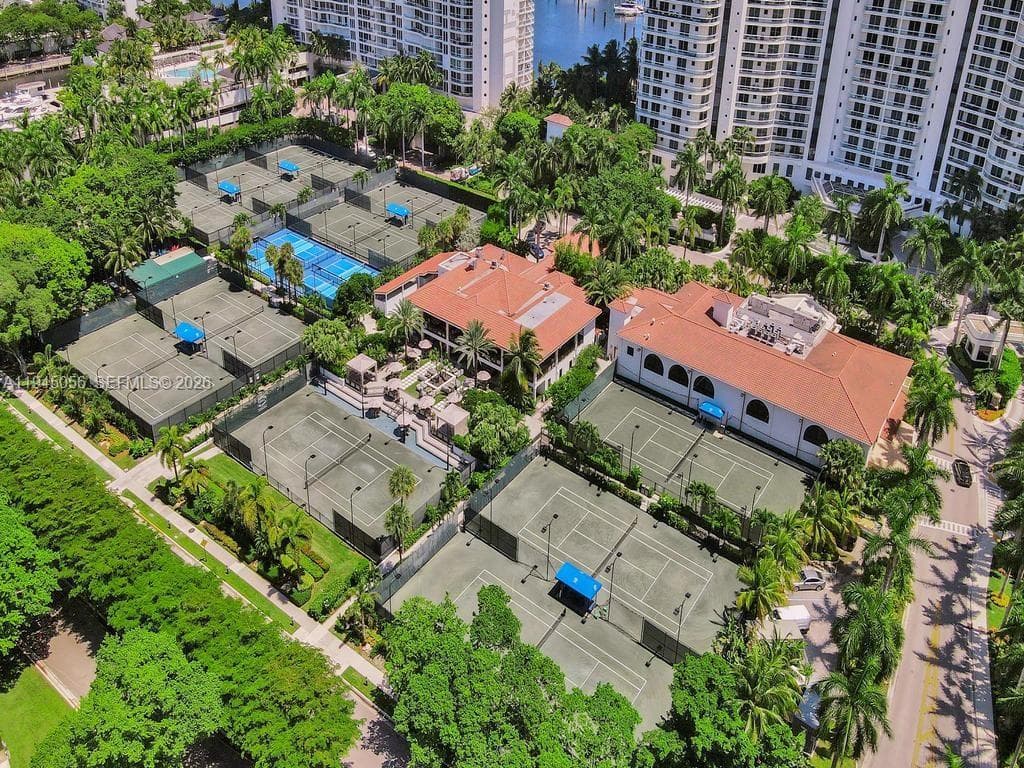 1000 Island Blvd # 312, Aventura FL 33160 — 35