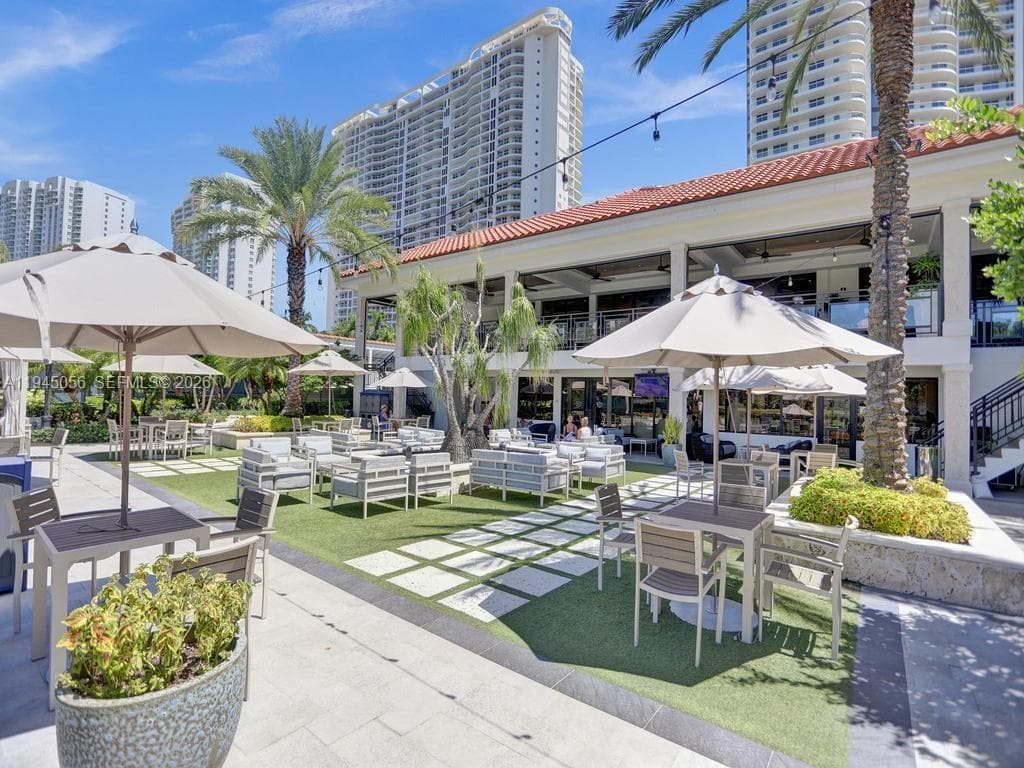 1000 Island Blvd # 312, Aventura FL 33160 — 39
