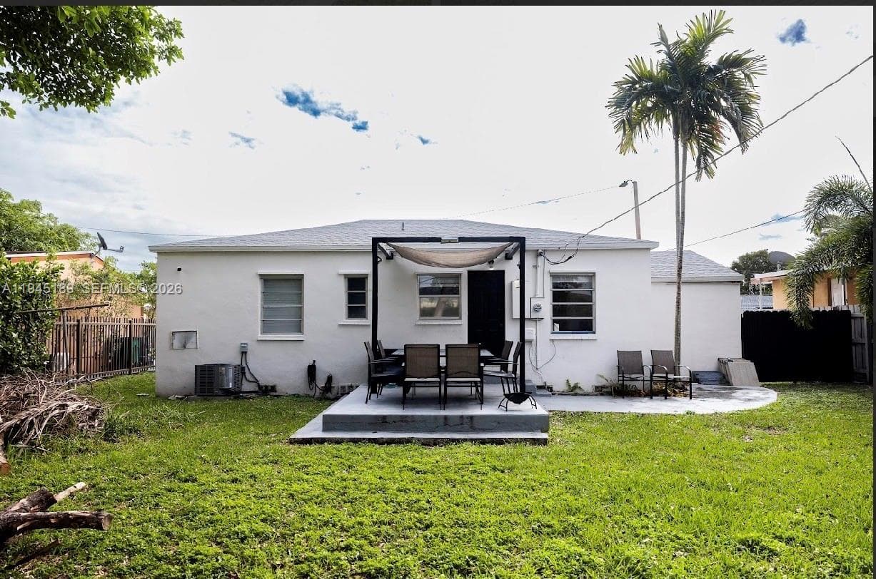 3135 NW 18th St, Miami FL 33125 — 19