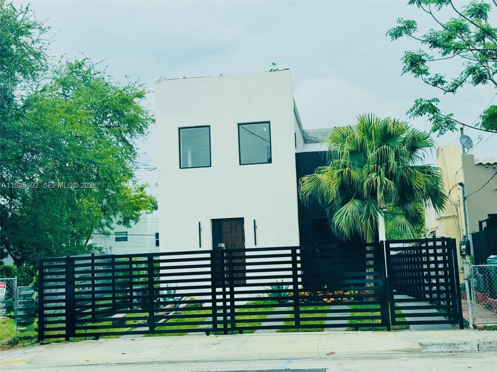 905 SW 13th Ct, Miami FL 33135 — 1