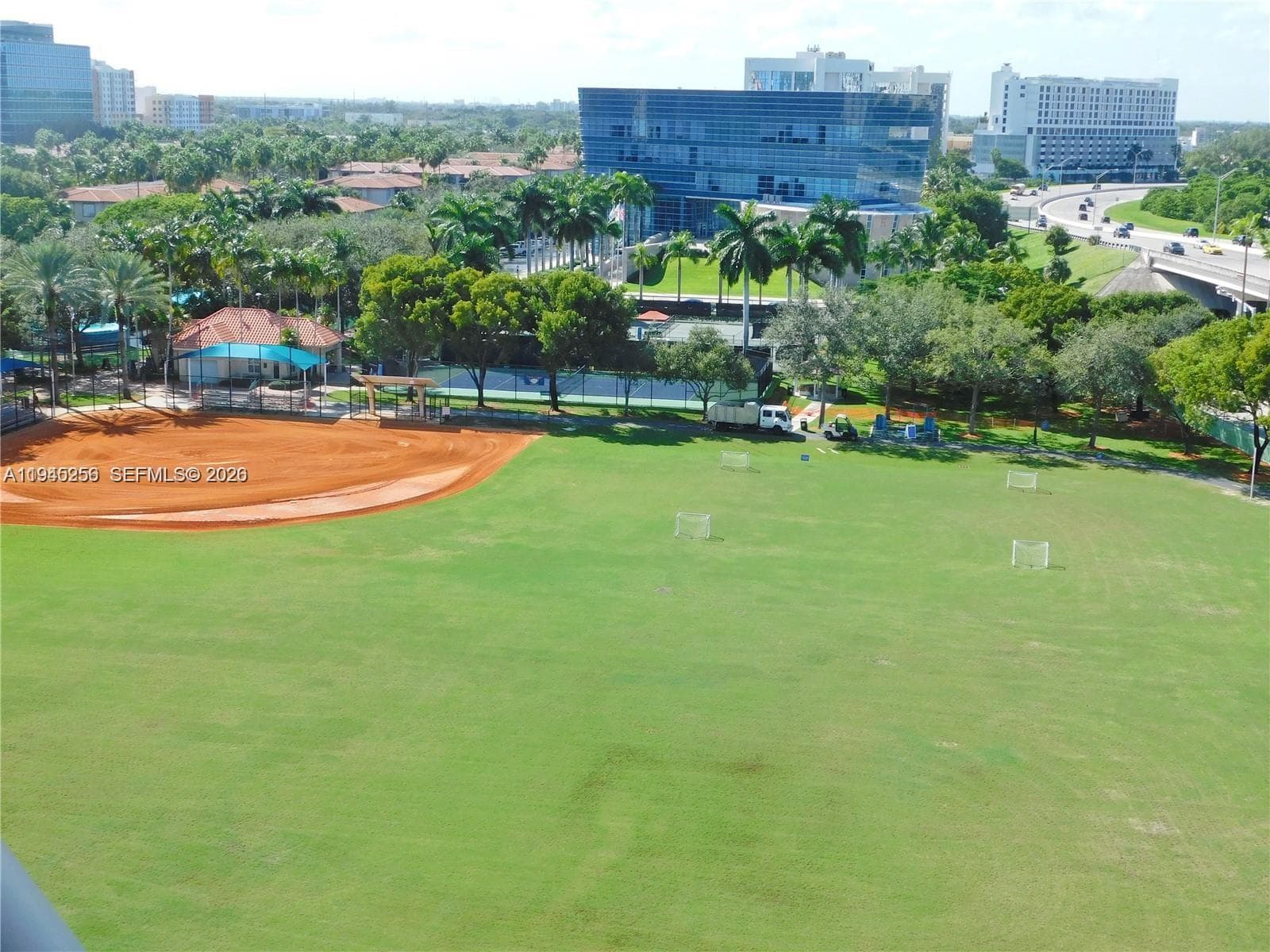 3300 NE 191 St # 1002, Aventura FL 33180 — 27