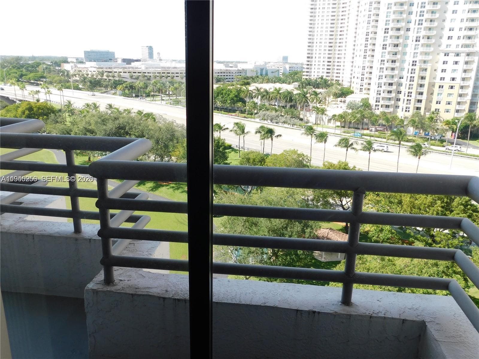 3300 NE 191 St # 1002, Aventura FL 33180 — 26