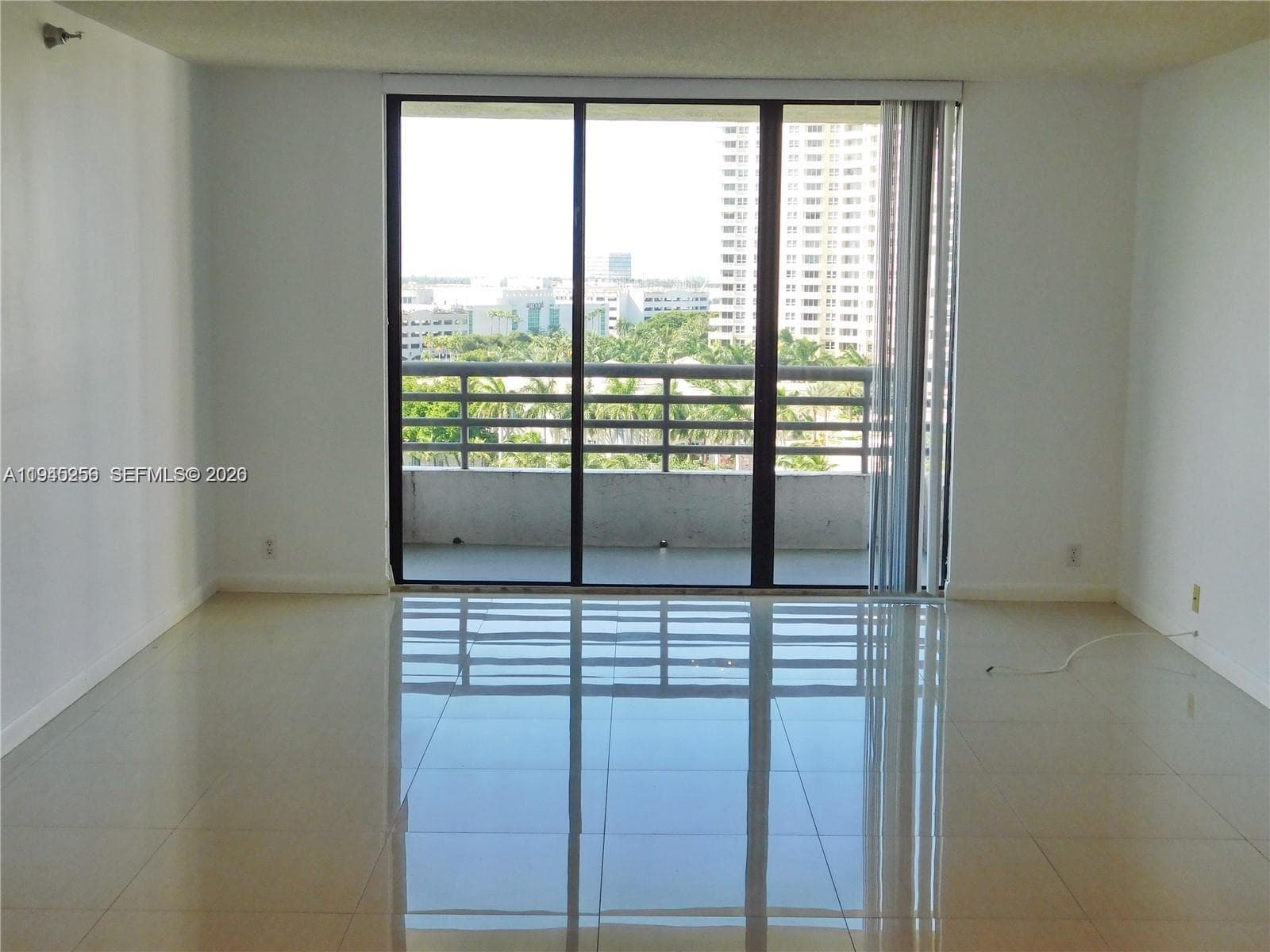 3300 NE 191 St # 1002, Aventura FL 33180 — 9