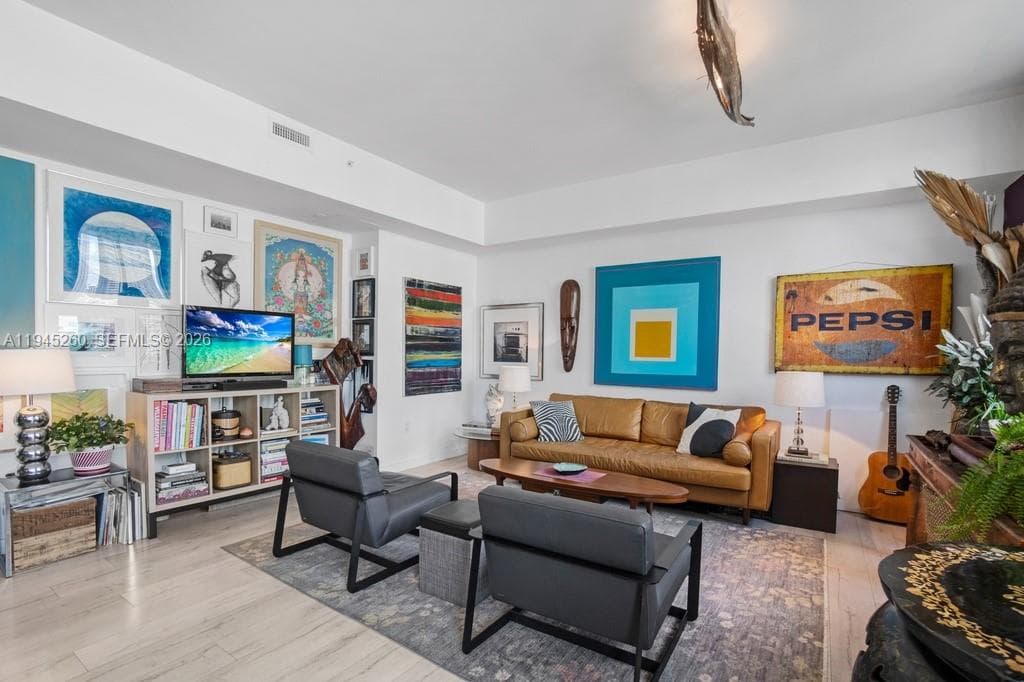 601 NE 27th St # 1505, Miami FL 33137 — 17