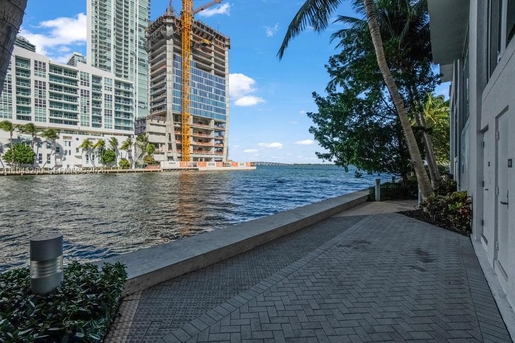 601 NE 27th St # 1505, Miami FL 33137 — 43