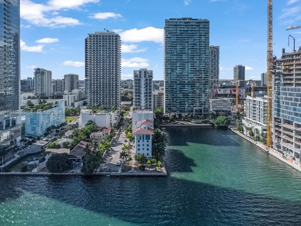 601 NE 27th St # 1505, Miami FL 33137 — 32