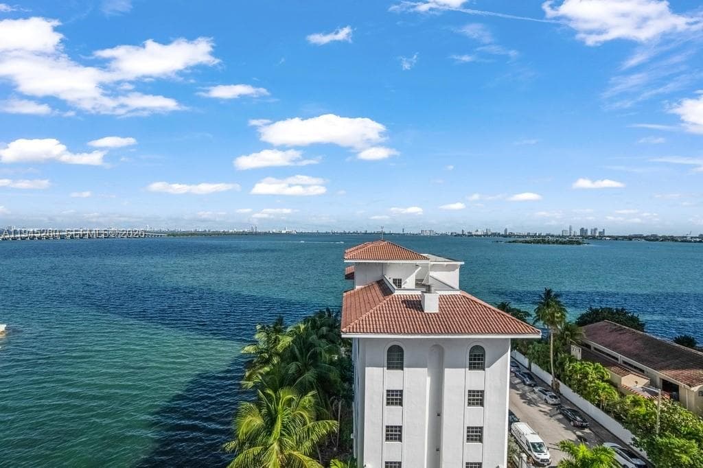 601 NE 27th St # 1505, Miami FL 33137 — 38
